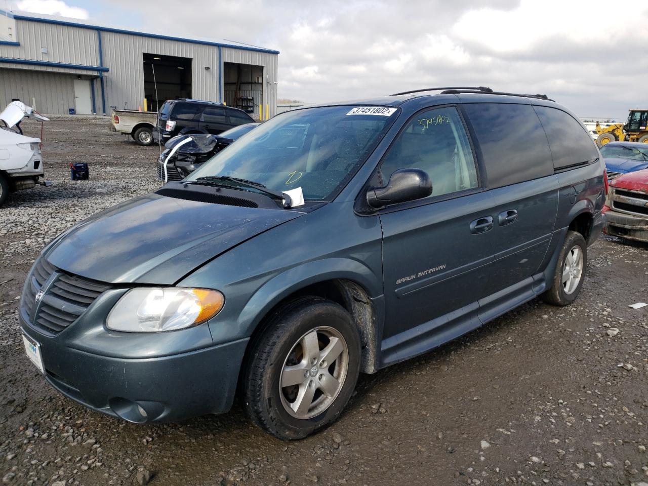 Photo 2 from auction – 2006 DODGE GRAND CARA with VIN 2D4GP44L36R886404