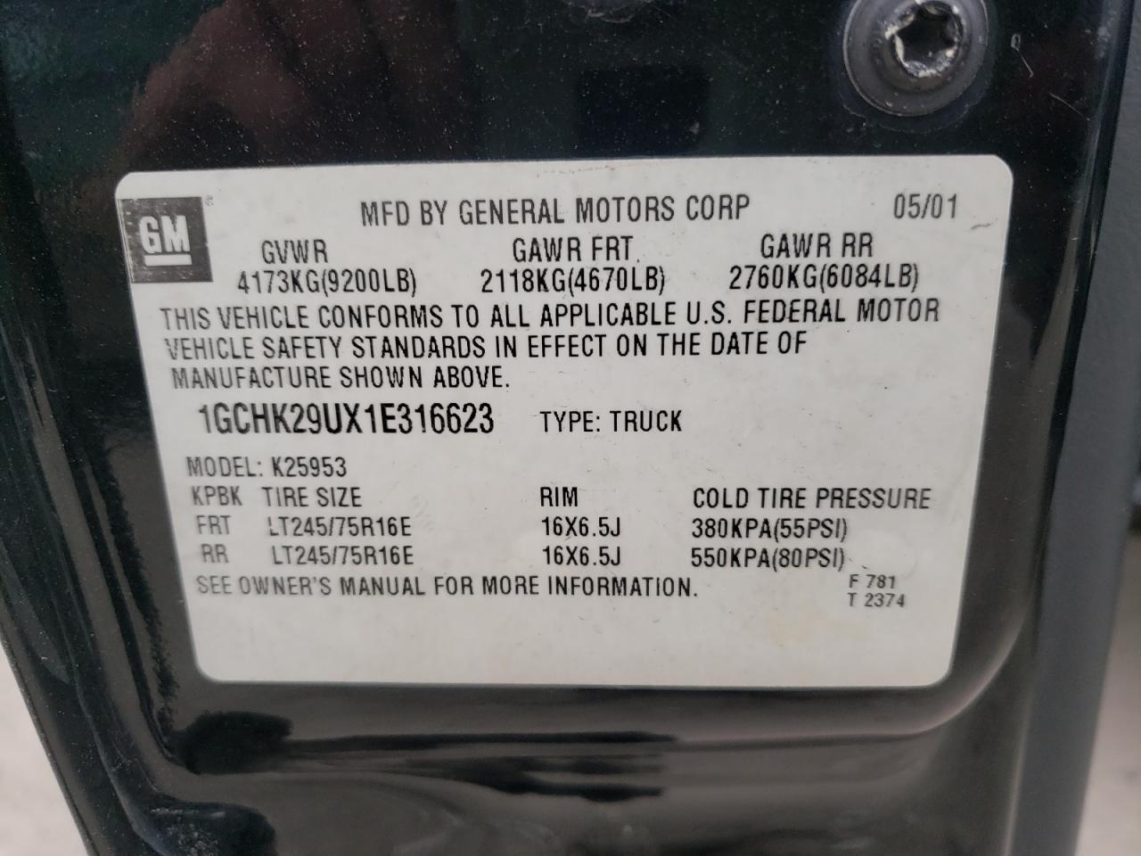 Photo 10 from auction – 2001 CHEVROLET SILVERADO with VIN 1GCHK29UX1E316623