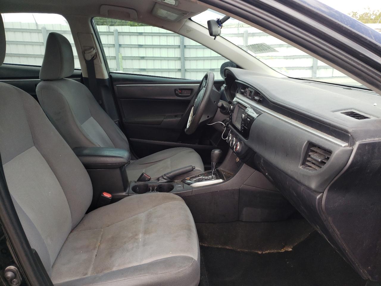 Photo 5 from auction – 2016 TOYOTA COROLLA L with VIN 5YFBURHE0GP490568