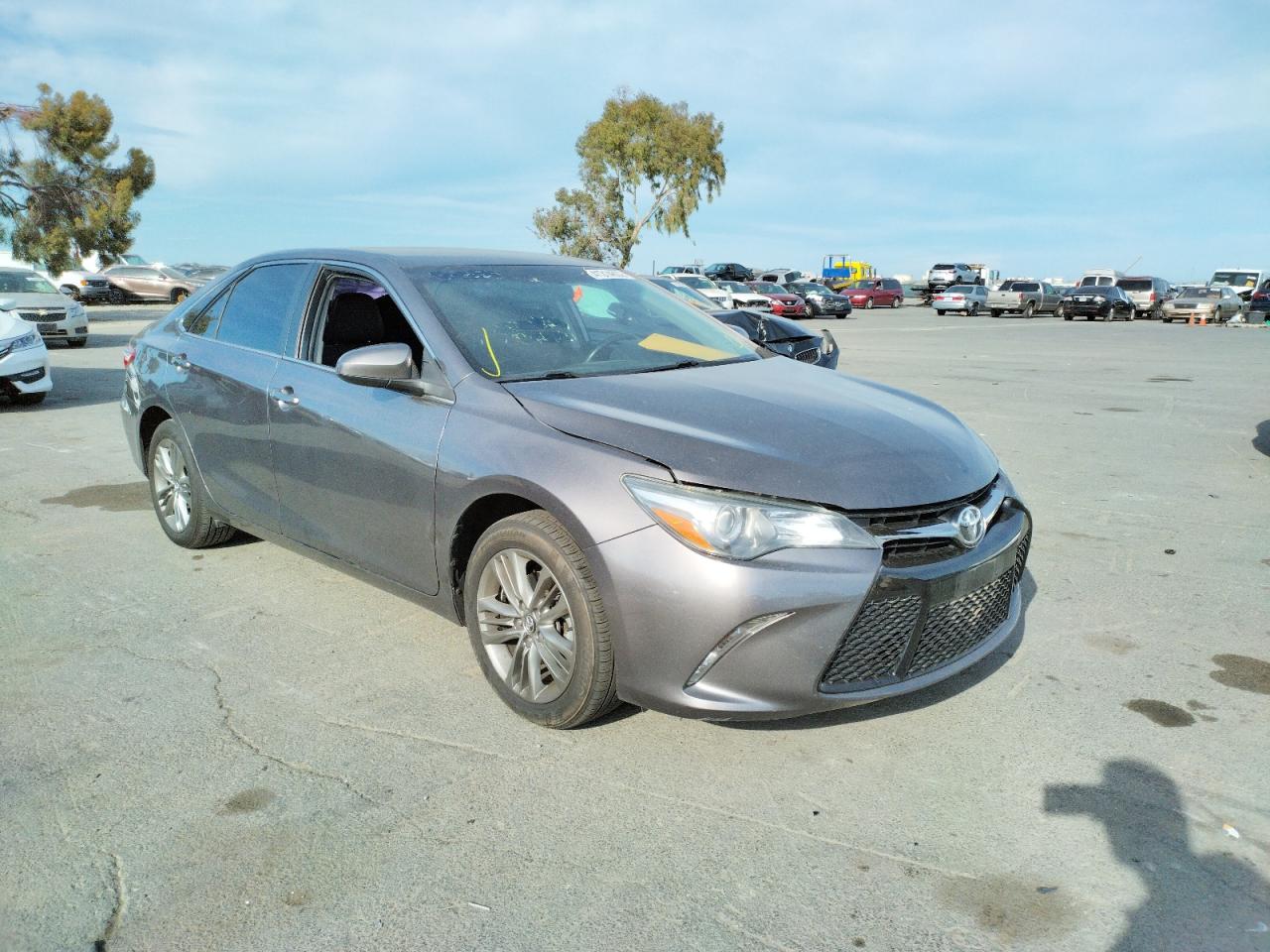 Photo 1 from auction – 2016 TOYOTA CAMRY LE with VIN 4T1BF1FK3GU204148