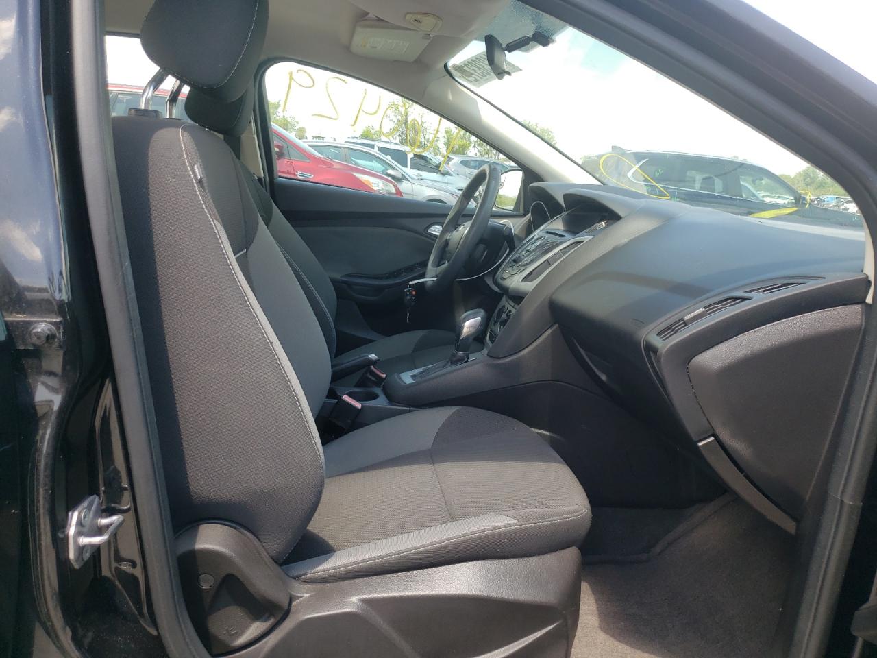 Photo 5 from auction – 2012 FORD FOCUS with VIN 1FAHP3F29CL341768