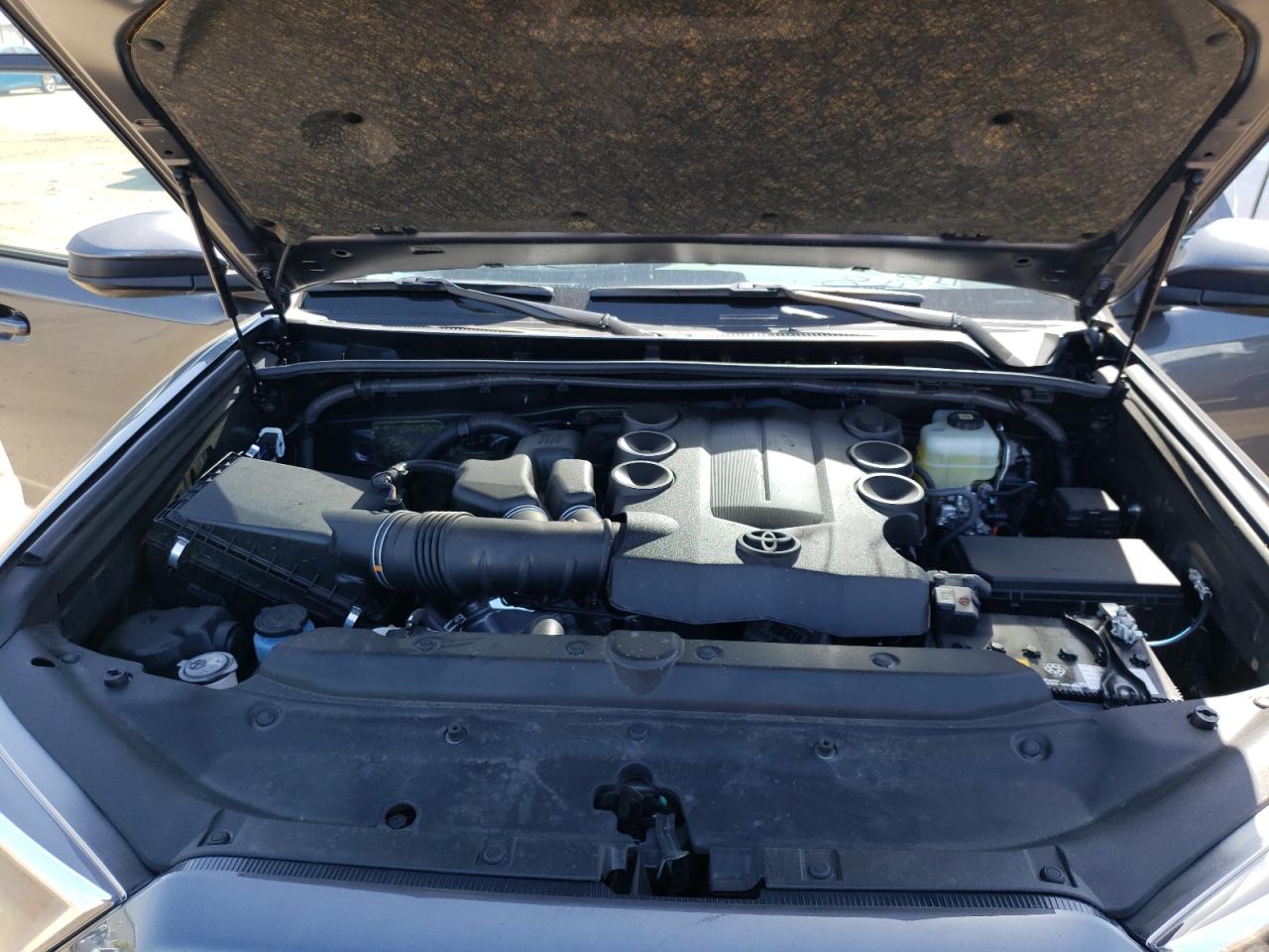 Photo 7 from auction – 2022 TOYOTA 4RUNNER SR with VIN JTEMU5JR2N5995502