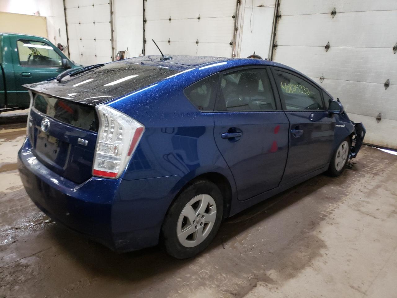 Photo 4 from auction – 2011 TOYOTA PRIUS with VIN JTDKN3DUXB0285432