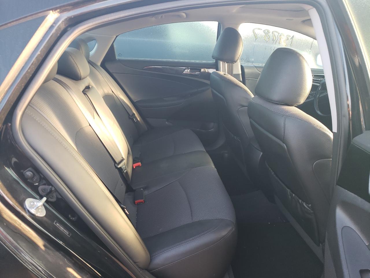 Photo 6 from auction – 2014 HYUNDAI SONATA SE with VIN 5NPEC4ABXEH920703