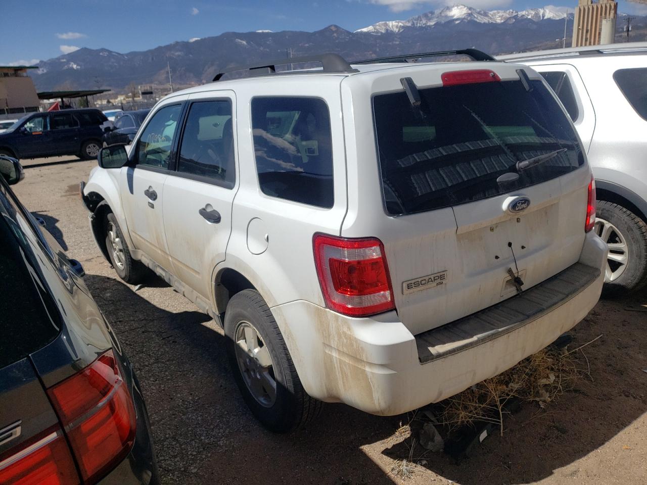 Photo 3 from auction – 2011 FORD ESCAPE XLT with VIN 1FMCU9D73BKB99397