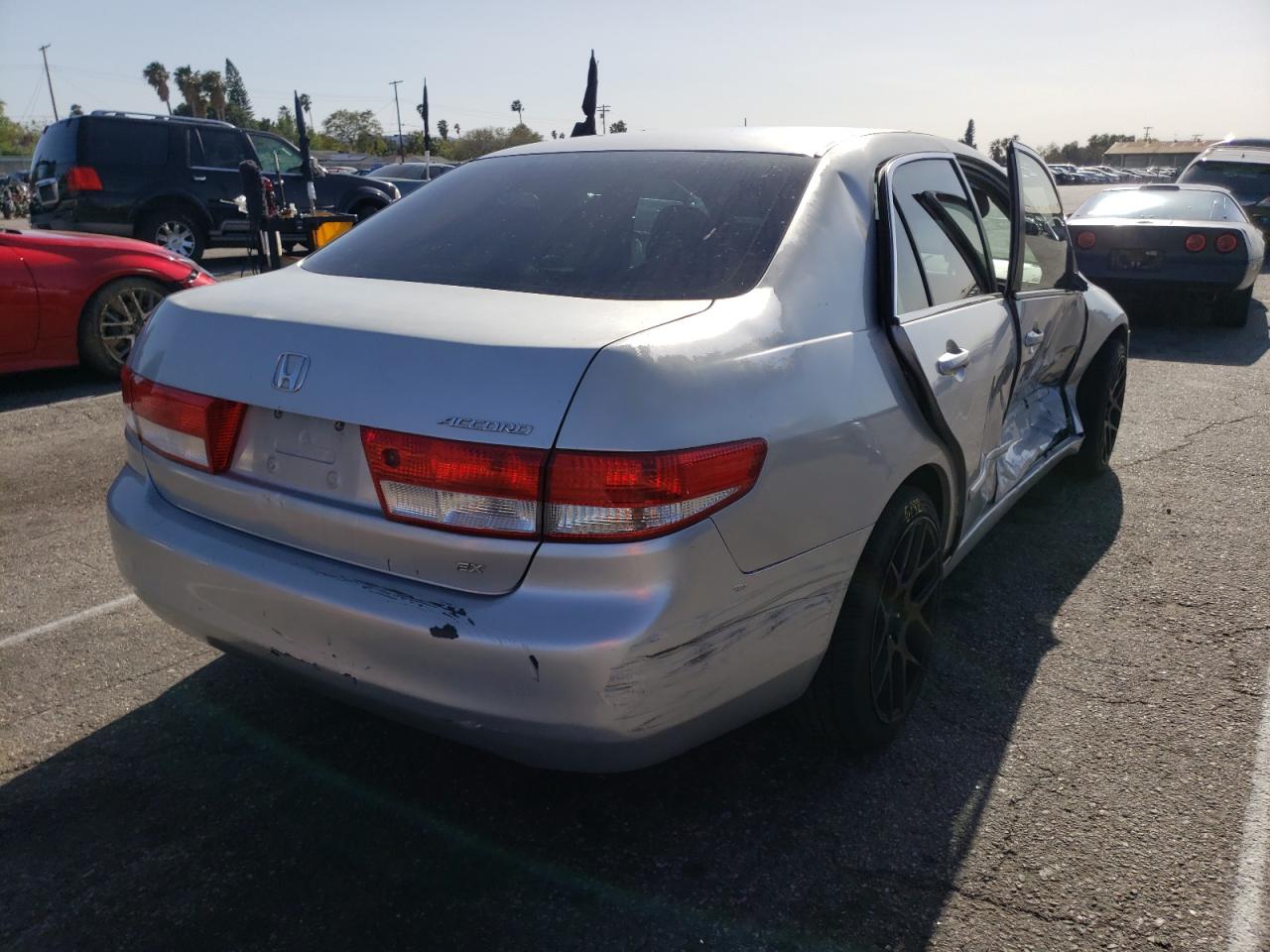 Photo 4 from auction – 2004 HONDA ACCORD EX with VIN JHMCM56644C027439