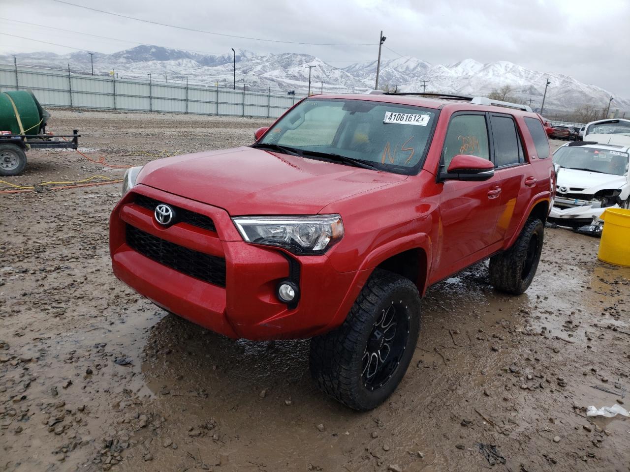 Photo 2 from auction – 2014 TOYOTA 4RUNNER SR with VIN JTEBU5JR5E5200451