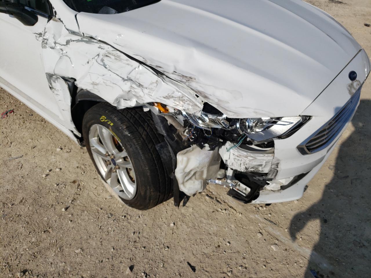 Photo 9 from auction – 2018 FORD FUSION SE with VIN 3FA6P0HD3JR210256