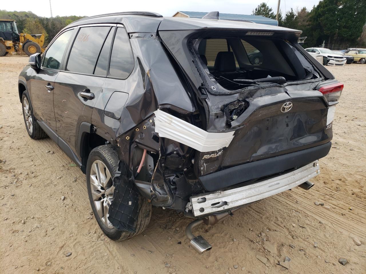 Photo 3 from auction – 2019 TOYOTA RAV4 XLE P with VIN 2T3C1RFV3KC007316