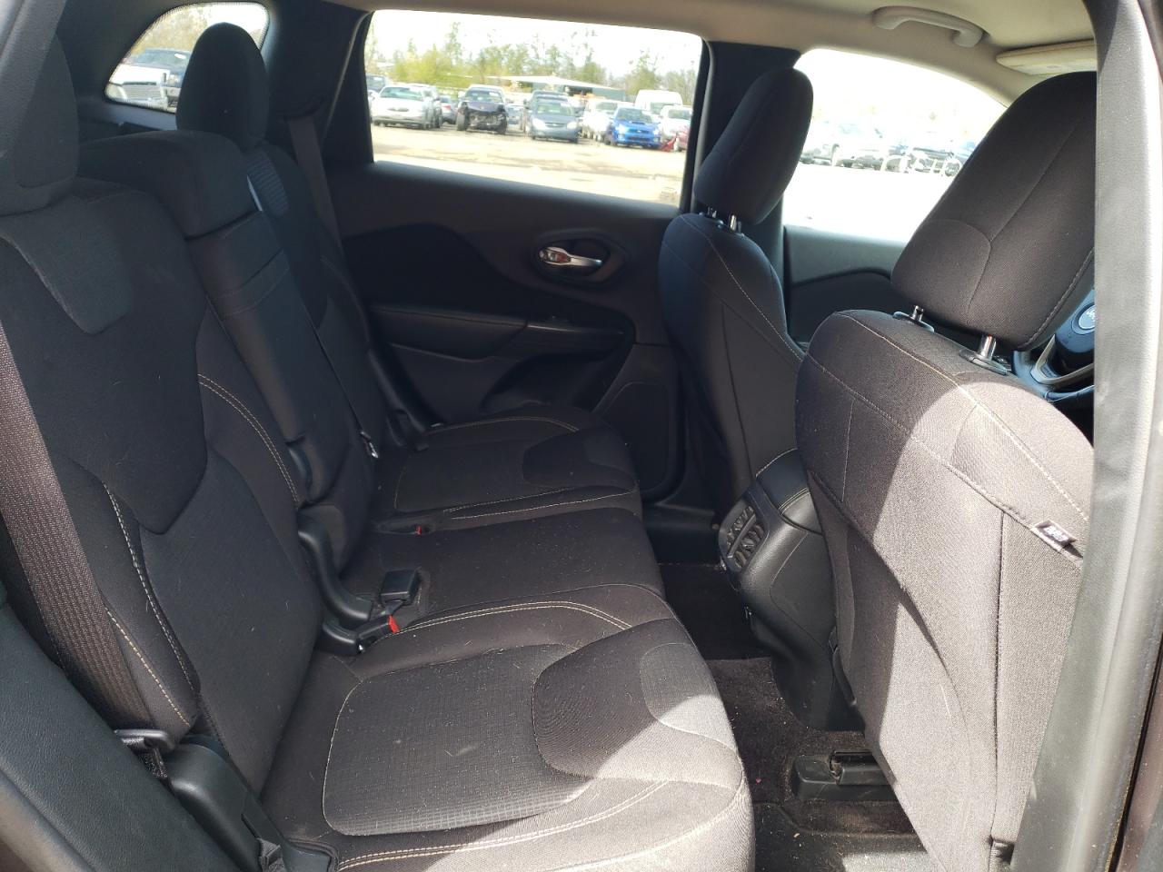 Photo 6 from auction – 2017 JEEP CHEROKEE L with VIN 1C4PJMCSXHW556261