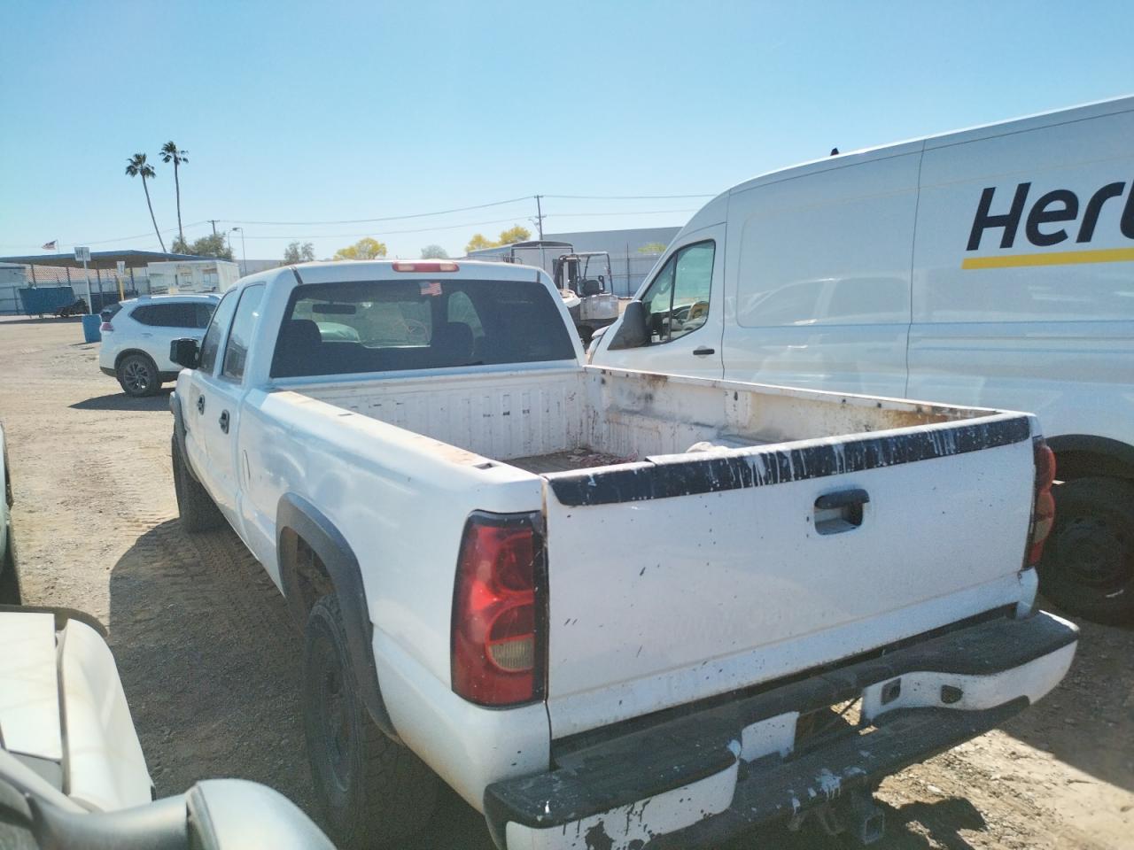 Photo 3 from auction – 2006 CHEVROLET SILVERADO with VIN 1GCHC23246F130890