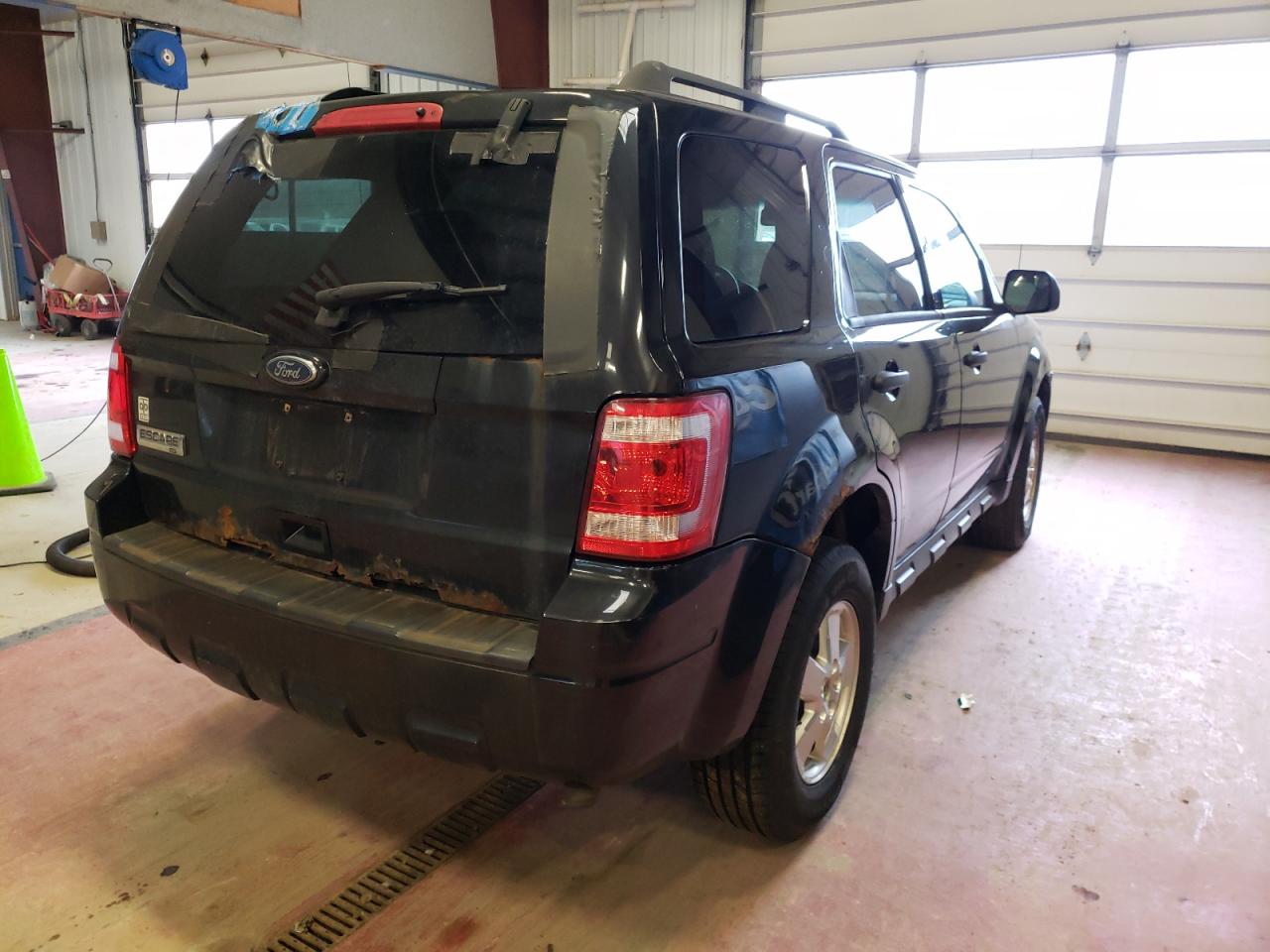 صورة رقم 4 من المزاد - 2011 FORD ESCAPE XLT مع VIN 1FMCU9D71BKA42662