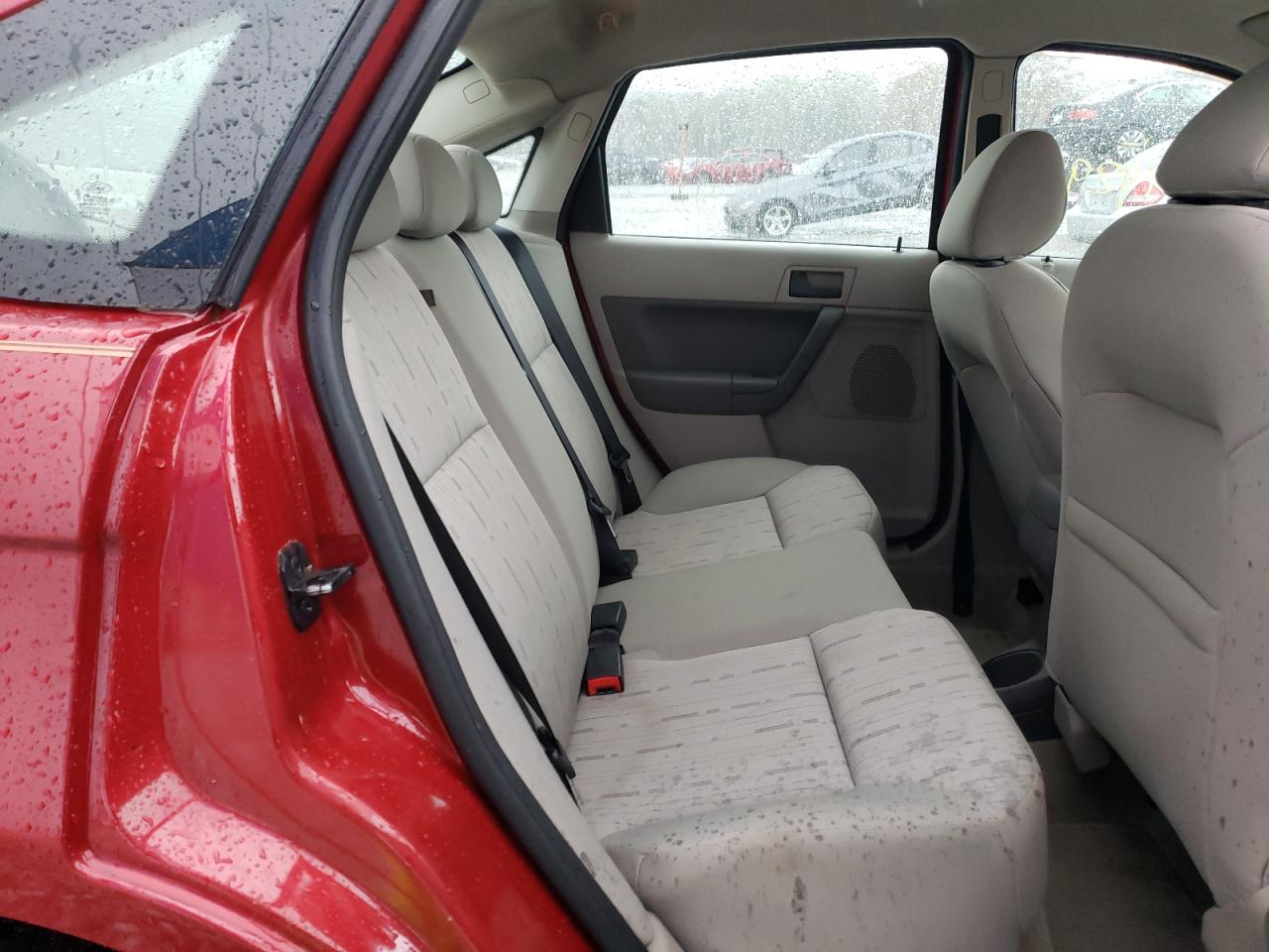 Photo 6 from auction – 2010 FORD FOCUS SE with VIN 1FAHP3FNXAW164895