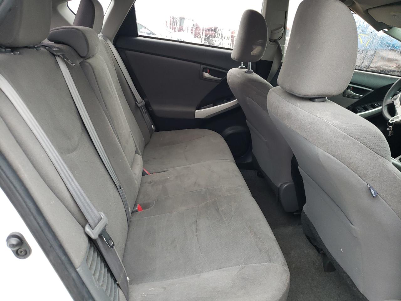 Photo 6 from auction – 2014 TOYOTA PRIUS with VIN JTDKN3DU5E1785464