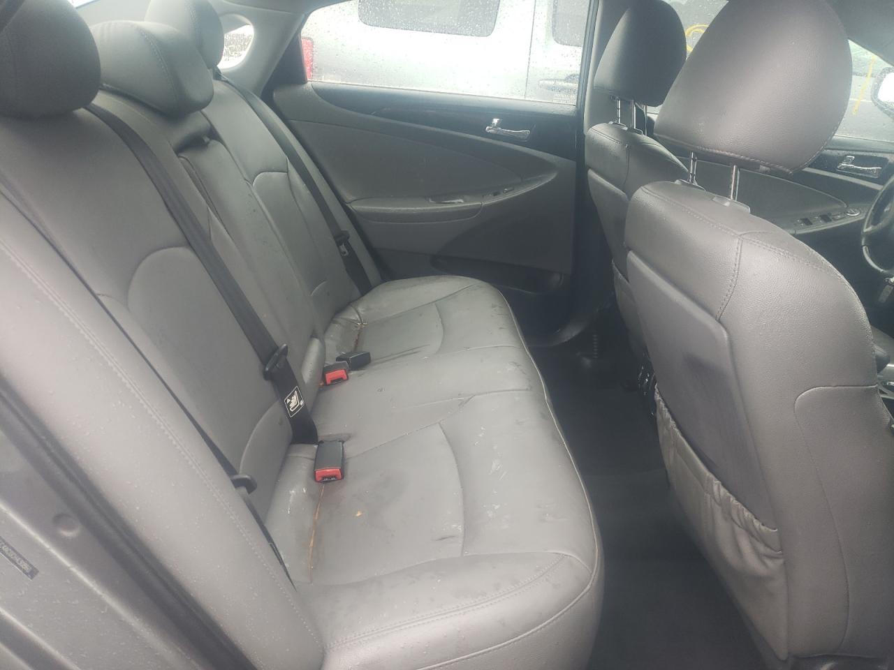 Photo 6 from auction – 2012 HYUNDAI SONATA SE with VIN 5NPEC4AC0CH430860