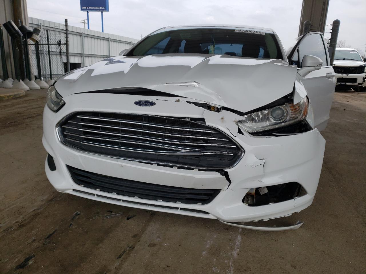 Photo 7 from auction – 2013 FORD FUSION SE with VIN 3FA6P0HR6DR120972