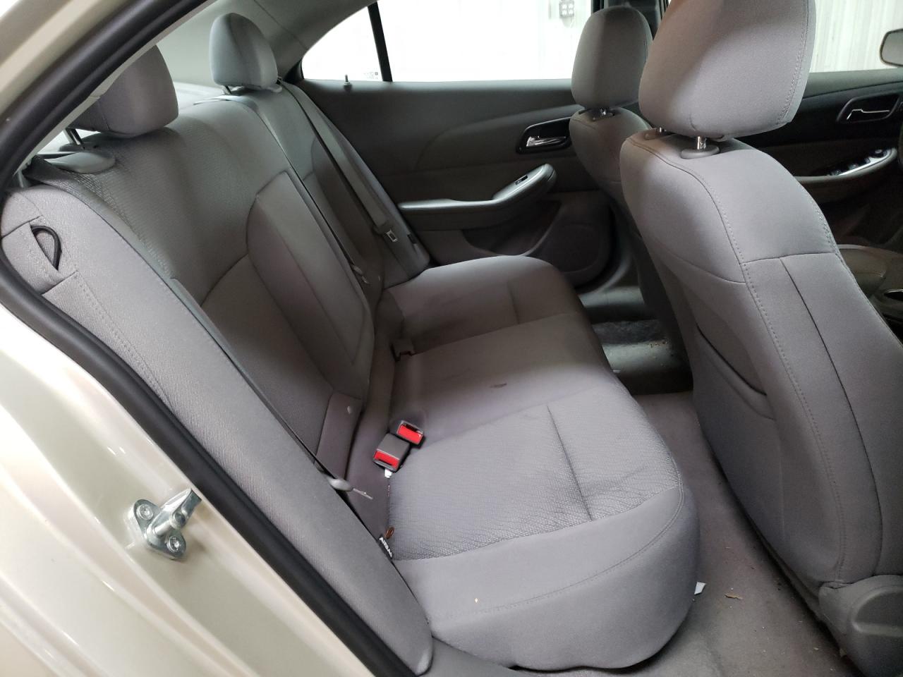 Photo 6 from auction – 2014 CHEVROLET MALIBU LS with VIN 1G11B5SLXEF280350