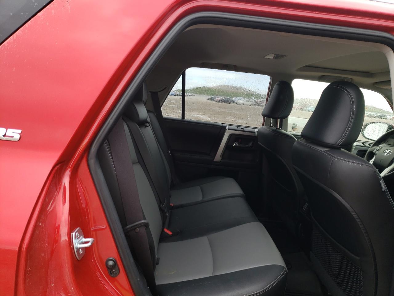 Photo 6 from auction – 2014 TOYOTA 4RUNNER SR with VIN JTEBU5JR5E5200451
