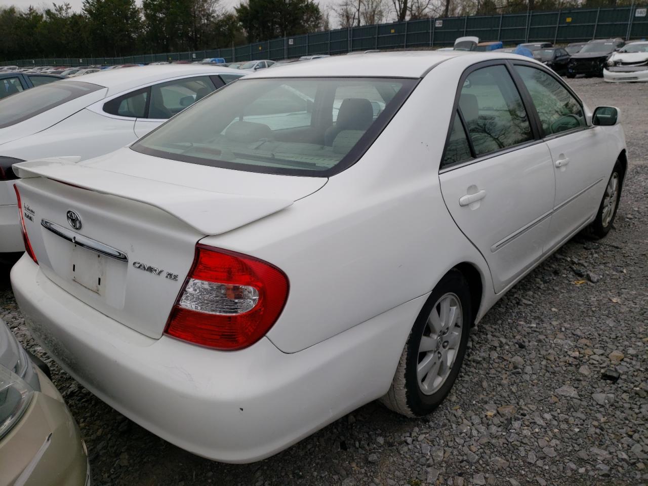 Photo 4 from auction – 2004 TOYOTA CAMRY LE with VIN 4T1BE32K84U350433