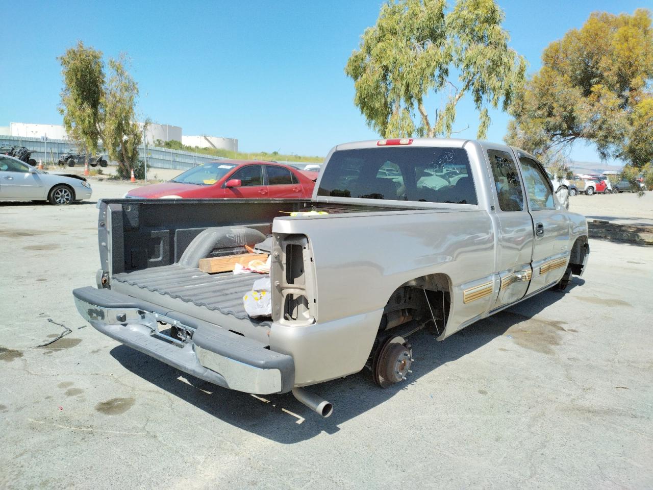 Photo 4 from auction – 2002 CHEVROLET SILVERADO with VIN 2GCEC19V121327791