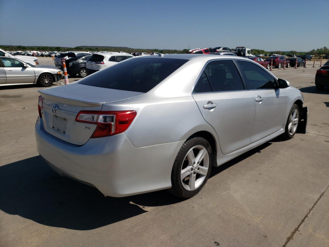Photo 4 from auction – 2012 TOYOTA CAMRY BASE with VIN 4T1BF1FK1CU138502
