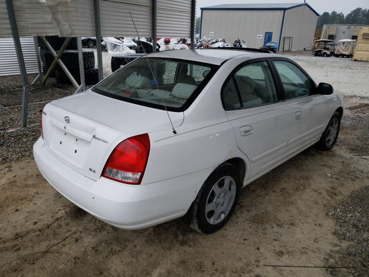 Photo 4 from auction – 2003 HYUNDAI ELANTRA with VIN KMHDN45D13U555764
