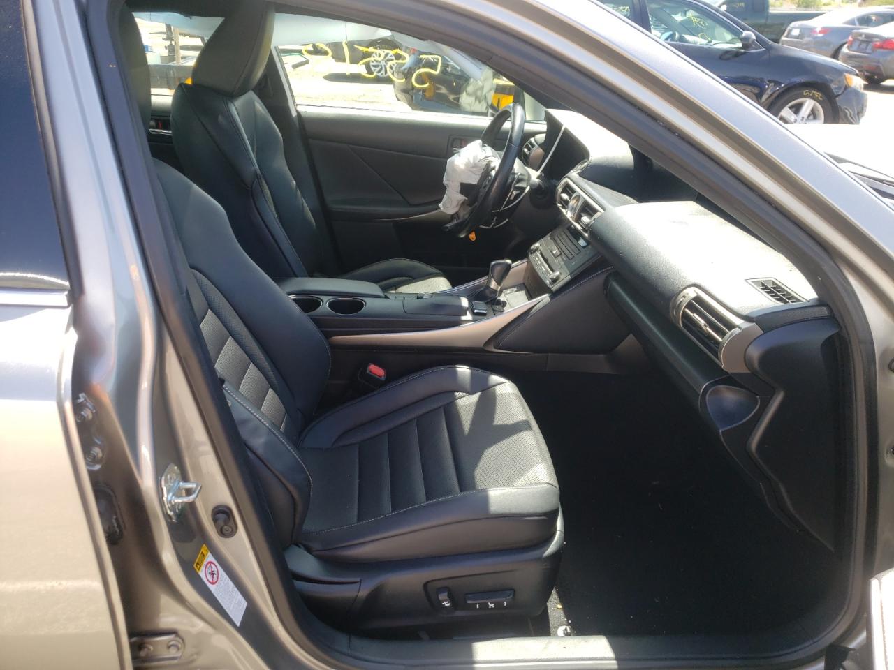 Photo 5 from auction – 2016 LEXUS IS 200T with VIN JTHBA1D24G5020089