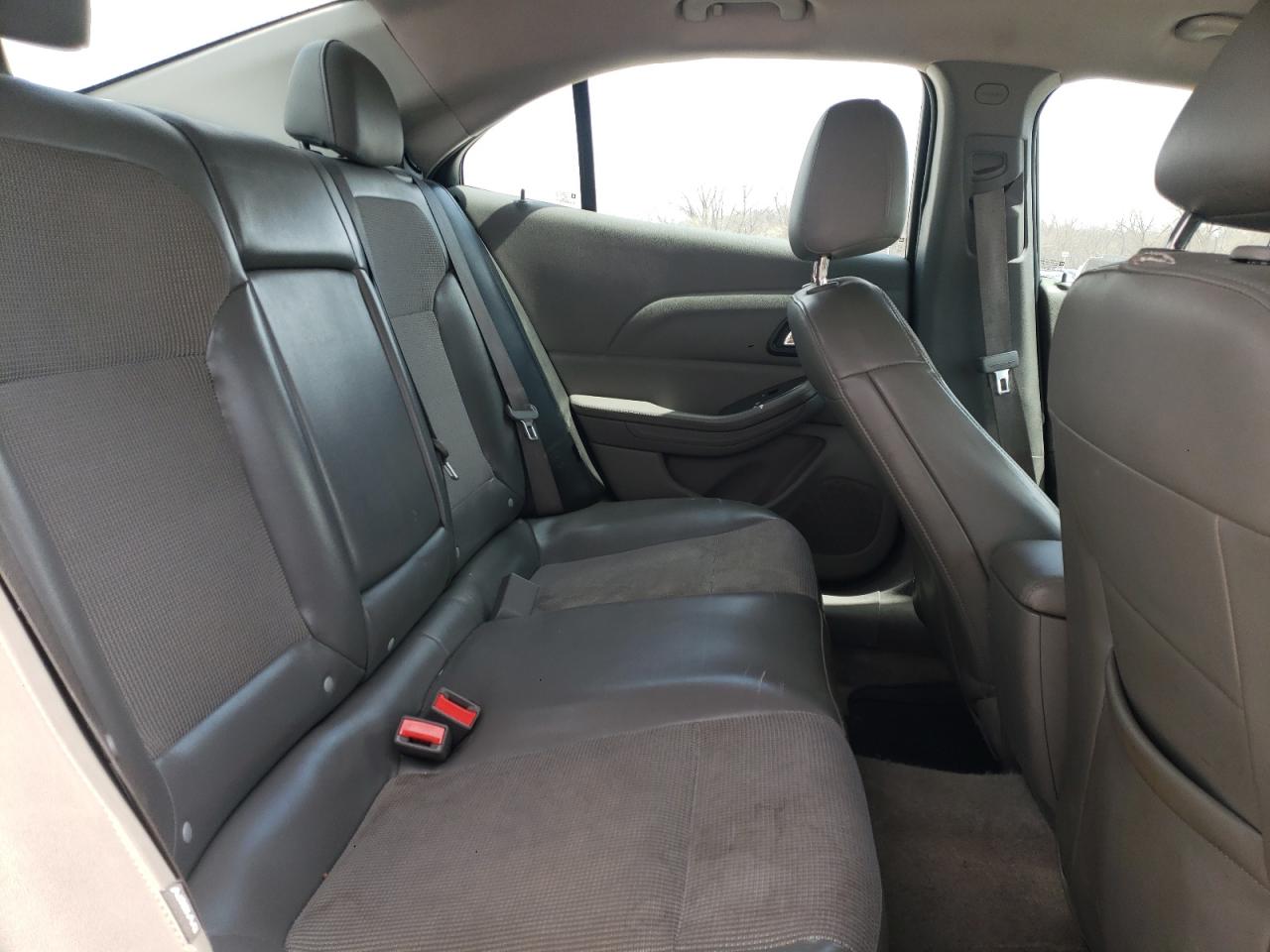 Photo 6 from auction – 2016 CHEVROLET MALIBU LIM with VIN 1G11C5SA8GF139792