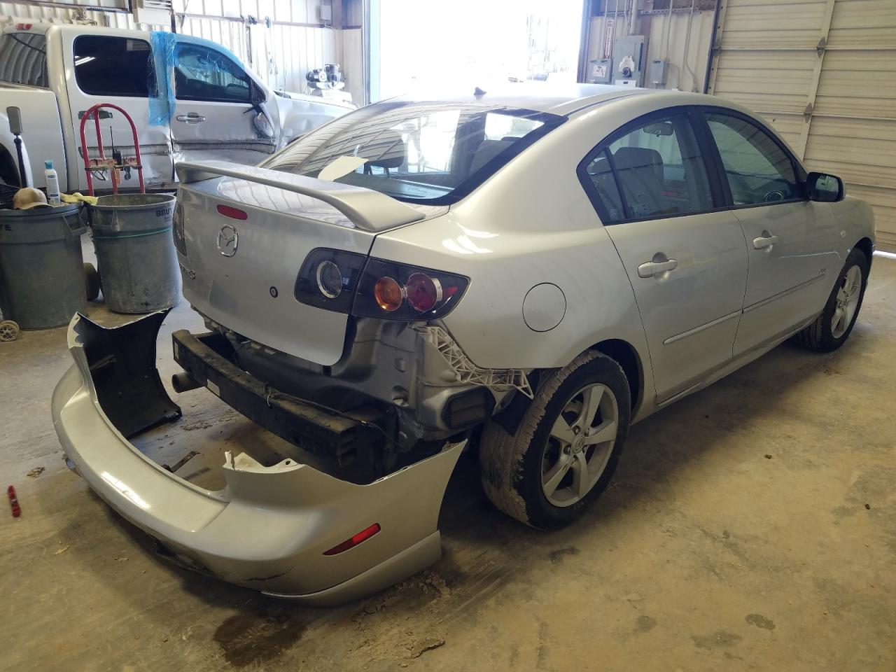 Photo 4 from auction – 2006 MAZDA 3 S with VIN JM1BK323261535992