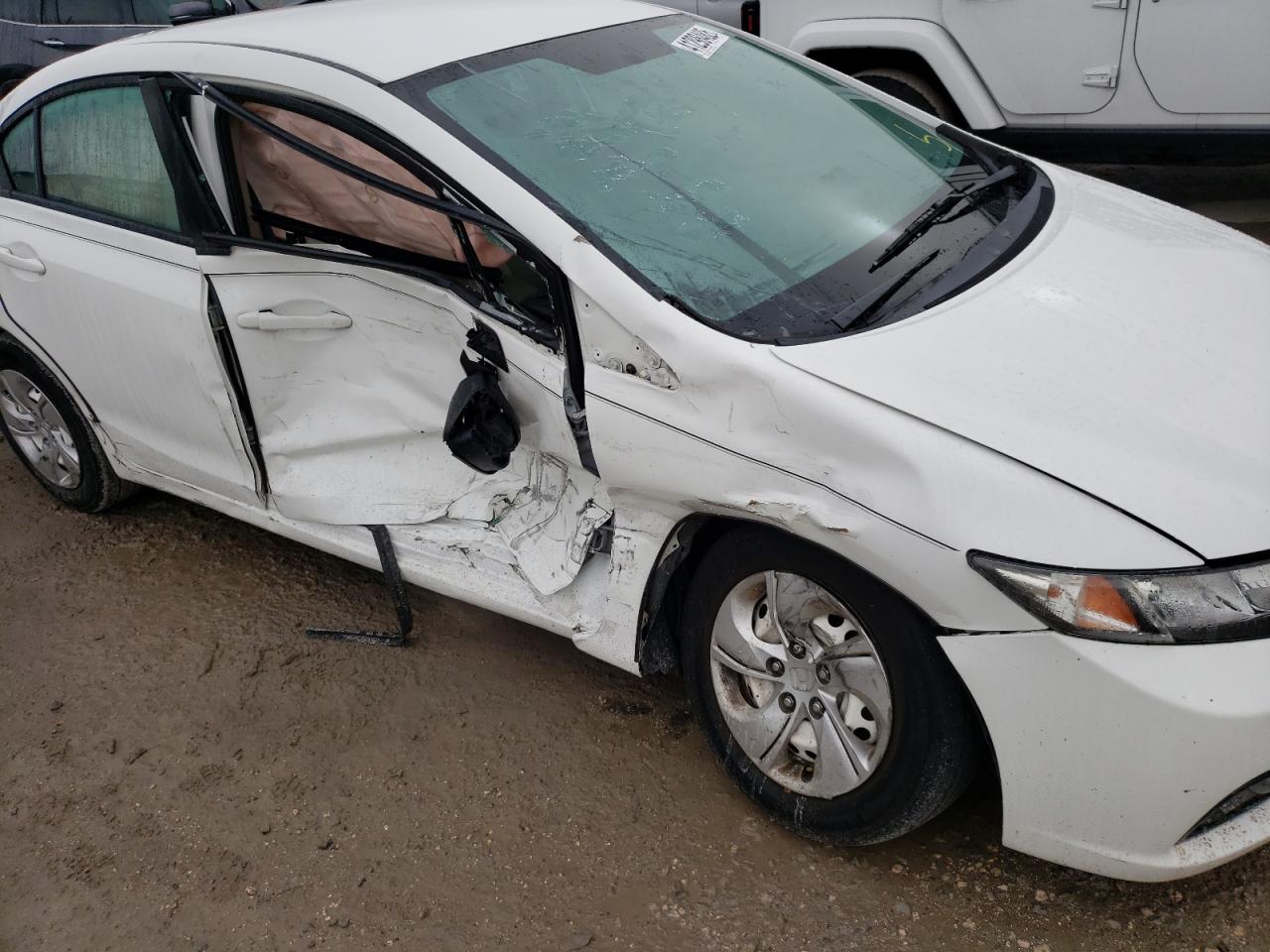 Photo 9 from auction – 2015 HONDA CIVIC LX with VIN 19XFB2F59FE251943
