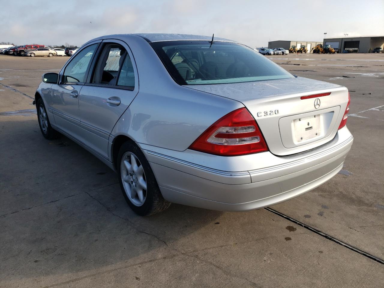 Photo 3 from auction – 2002 MERCEDES-BENZ C 320 with VIN WDBRF64J82F237281