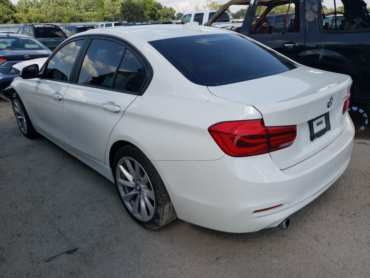 Photo 3 from auction – 2018 BMW 320 I with VIN WBA8A9C58JAD27740