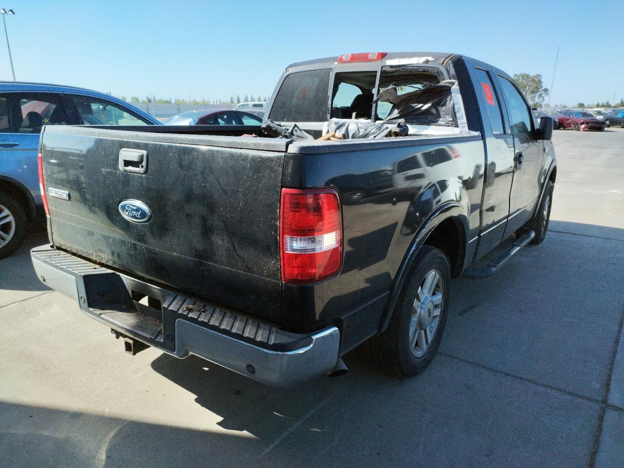 Photo 4 from auction – 2004 FORD F-150 with VIN 1FTRX12554KD56309