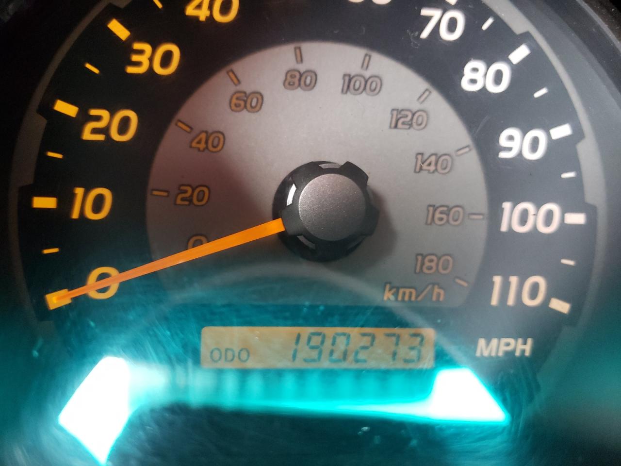 Photo 8 from auction – 2005 TOYOTA 4RUNNER SR with VIN JTEBU14R458038461