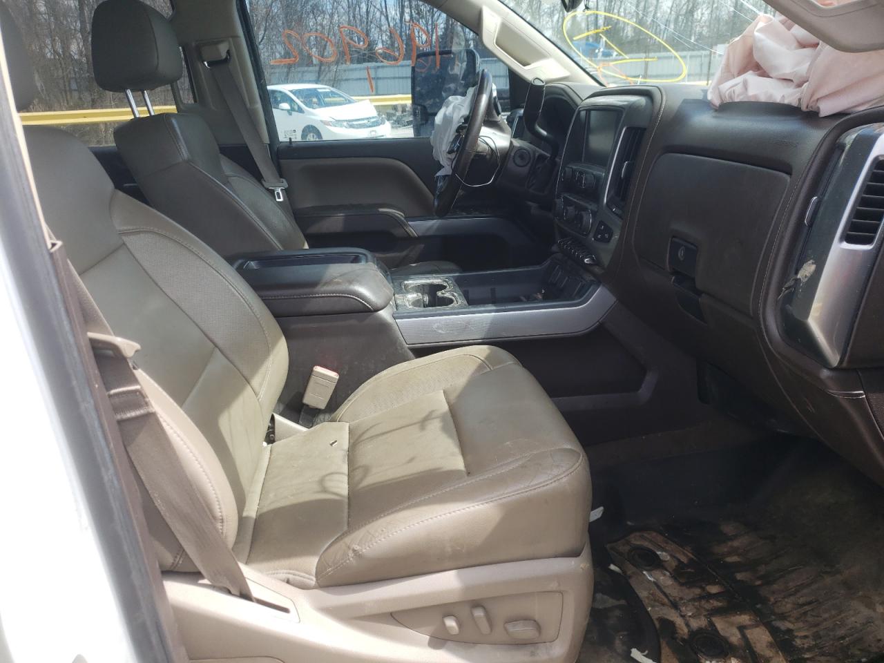 Photo 5 from auction – 2015 CHEVROLET SILVERADO with VIN 1GC1KWE84FF575434