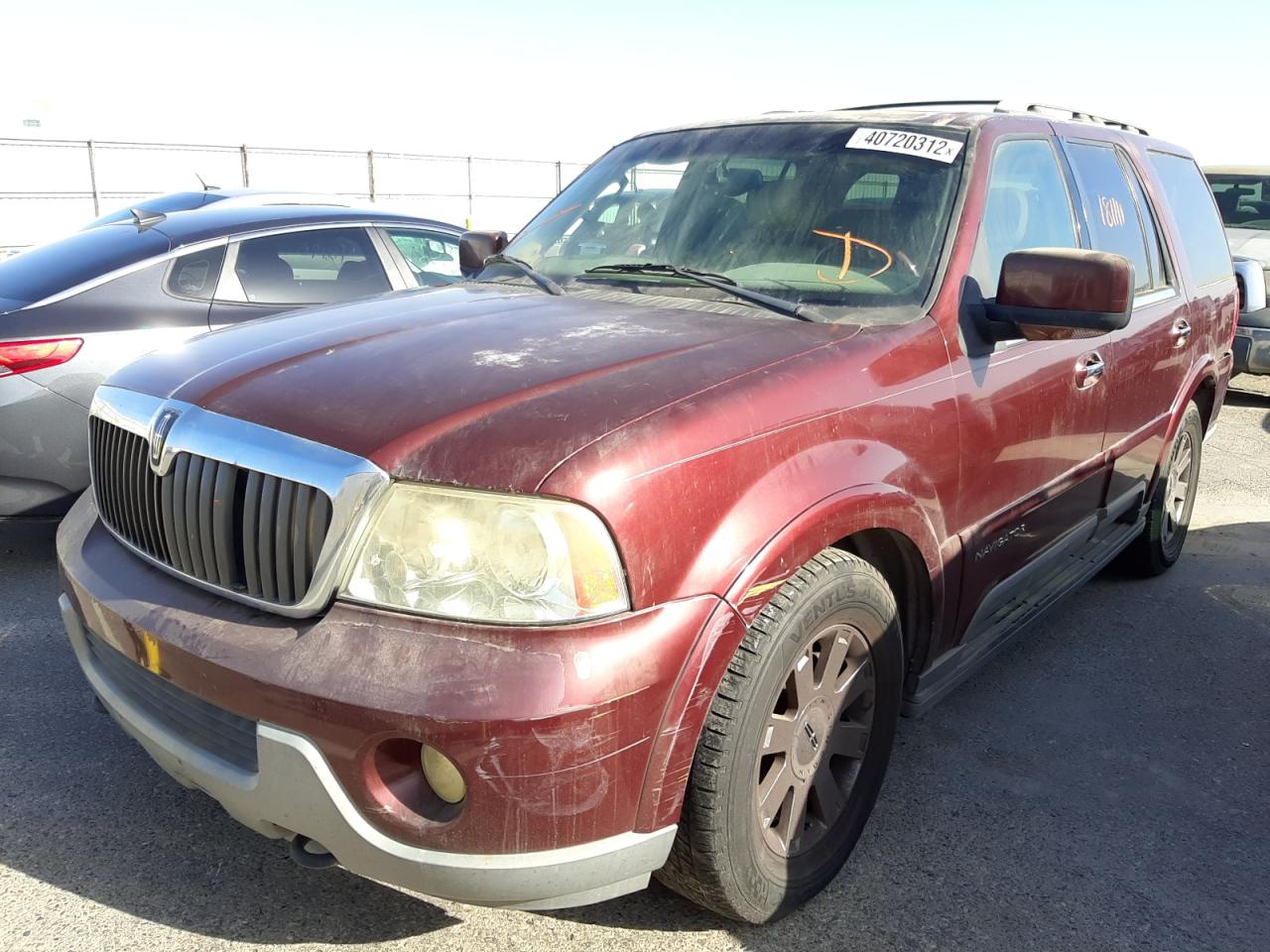 Photo 2 from auction – 2003 LINCOLN NAVIGATOR with VIN 5LMFU28R43LJ26595