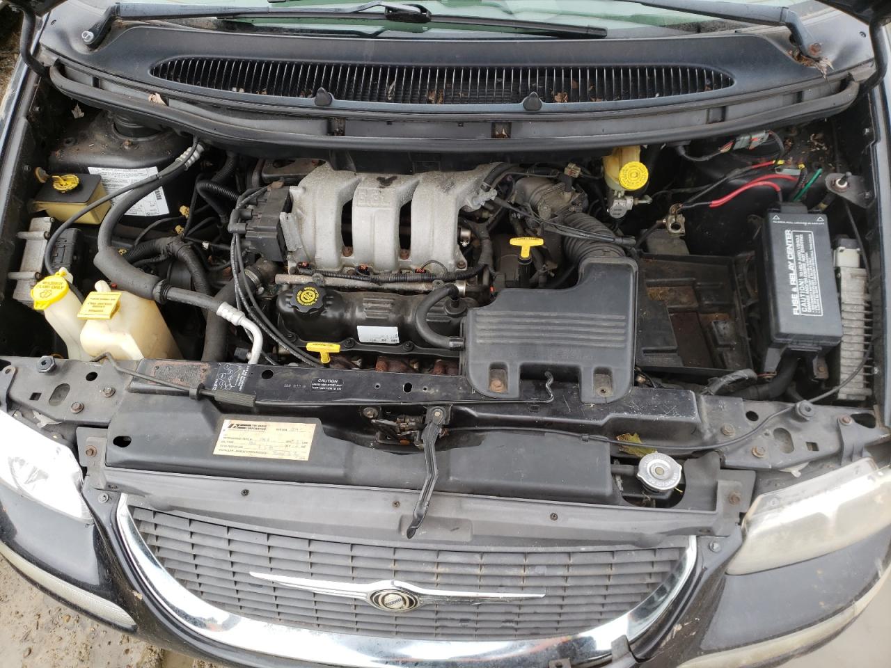 Photo 7 from auction – 1999 CHRYSLER TOWN & COU with VIN 1C4GP64L3XB832142