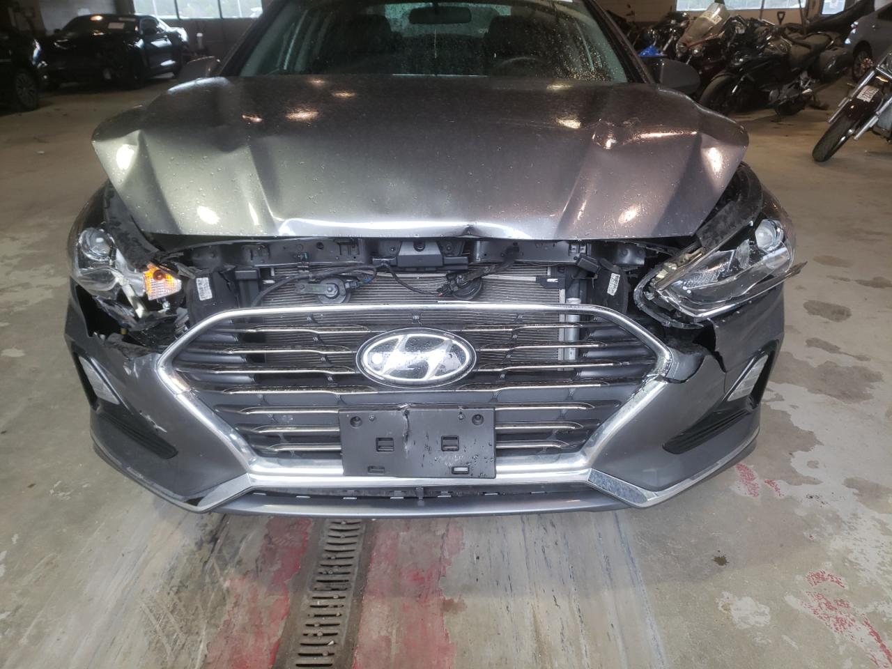 Photo 9 from auction – 2018 HYUNDAI SONATA SE with VIN 5NPE24AF0JH715083