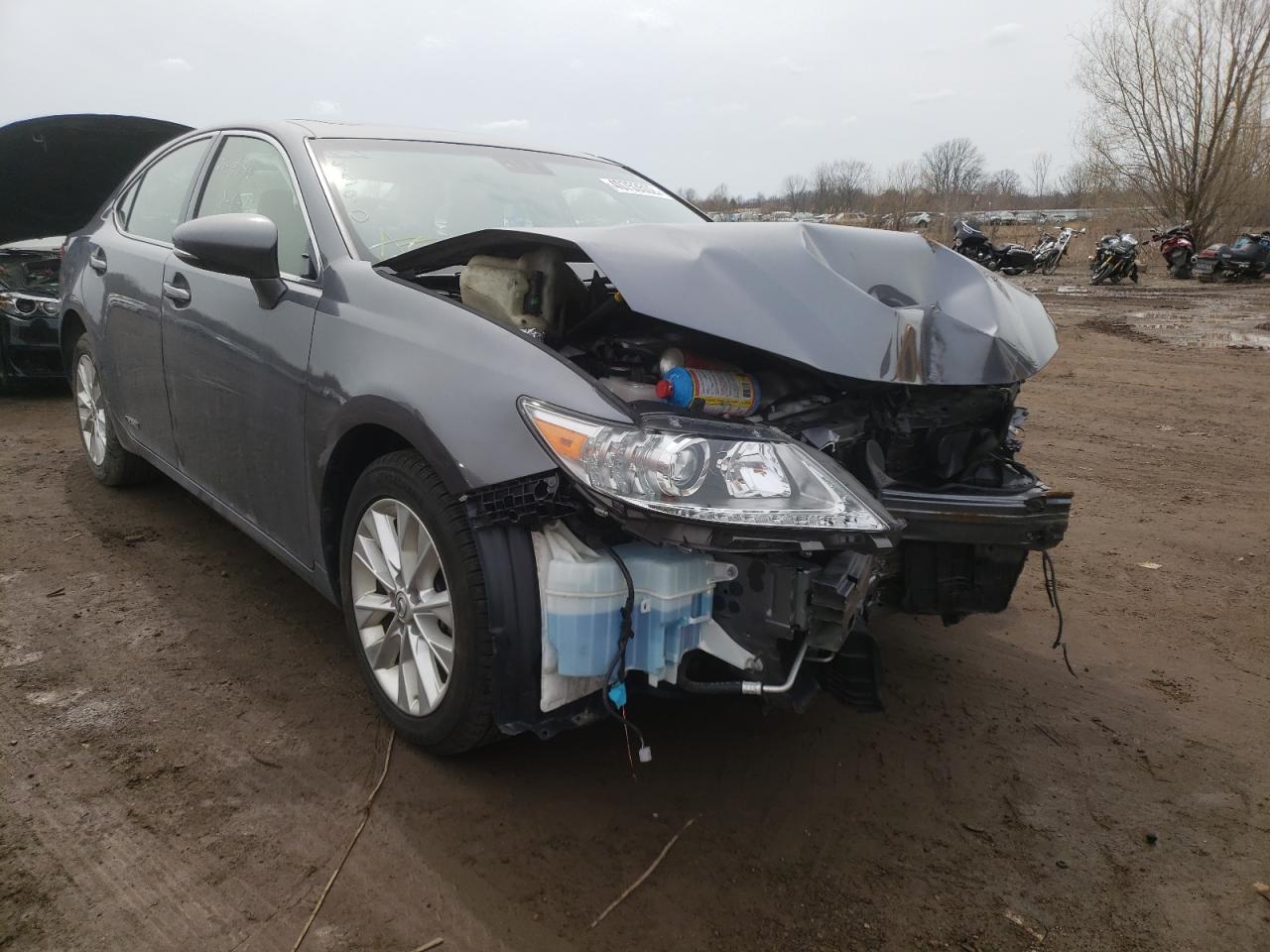 LEXUS ES 300H 2015 with VIN JTHBW1GG6F2085311 - Photo from auction