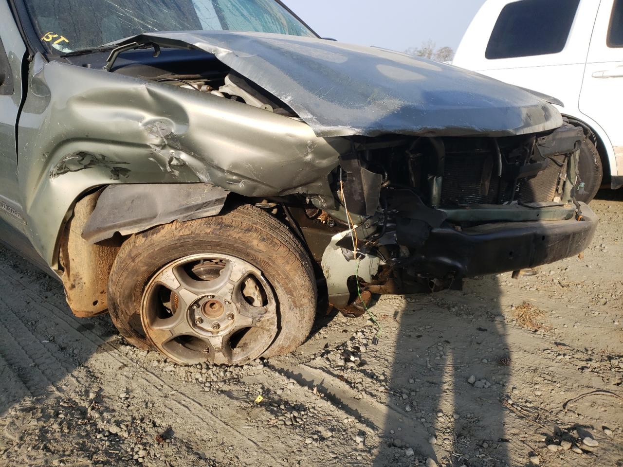 Photo 9 from auction – 2004 CHEVROLET TRAILBLAZE with VIN 1GNDS13S942146414
