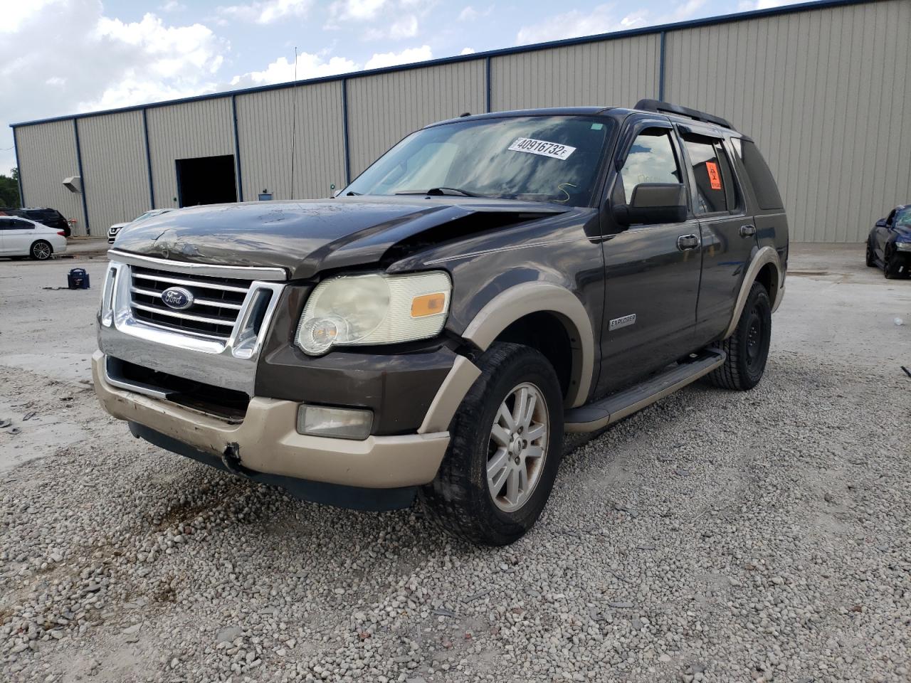 Photo 2 from auction – 2008 FORD EXPLORER E with VIN 1FMEU64E98UB11553