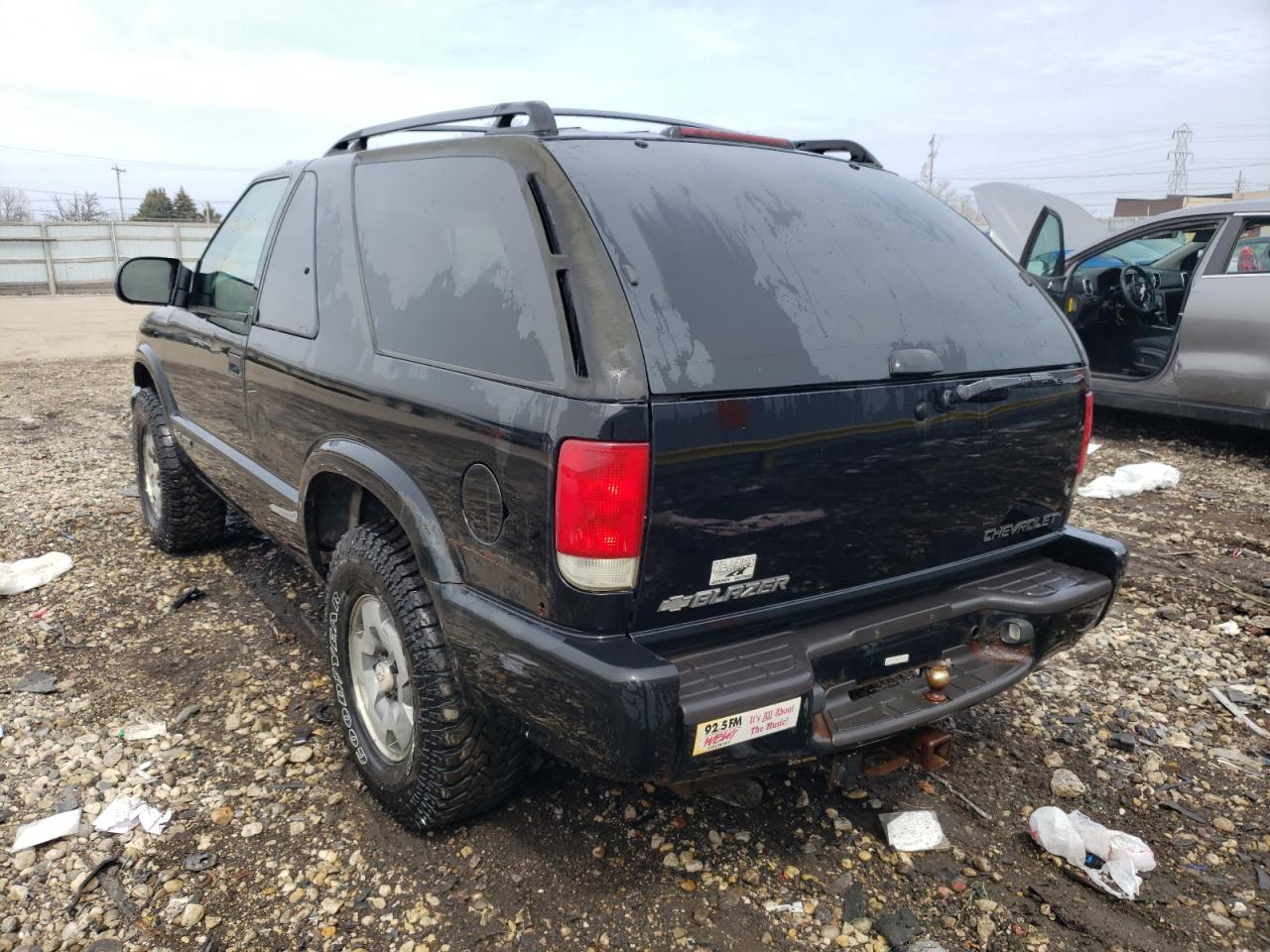 Foto 3 de la subasta – 2002 CHEVROLET BLAZER con VIN 1GNCT18W22K117371