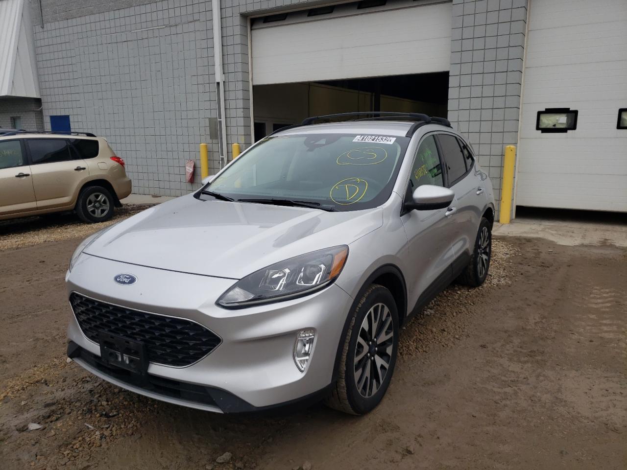 Photo 2 from auction – 2020 FORD ESCAPE SEL with VIN 1FMCU9H92LUA63621