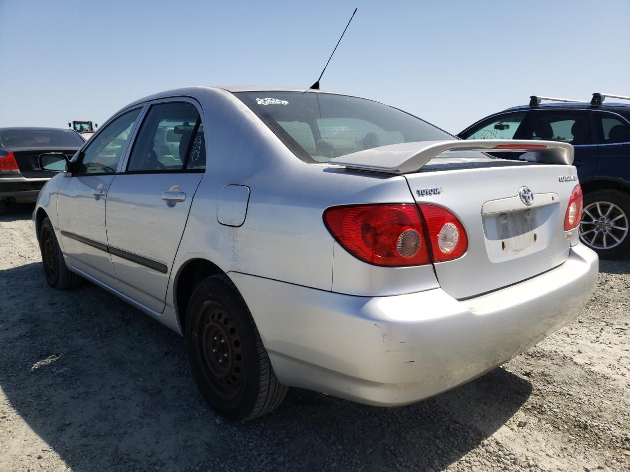Photo 3 from auction – 2005 TOYOTA COROLLA CE with VIN JTDBR32E752064766