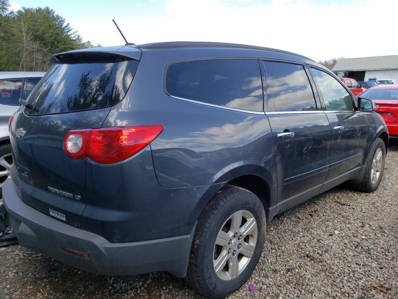 Photo 4 from auction – 2012 CHEVROLET TRAVERSE L with VIN 1GNKVGED0CJ256062