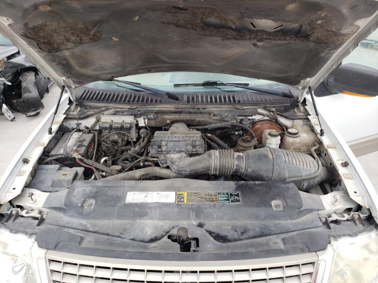 Photo 7 from auction – 2005 FORD EXPEDITION with VIN 1FMPU175X5LA23670