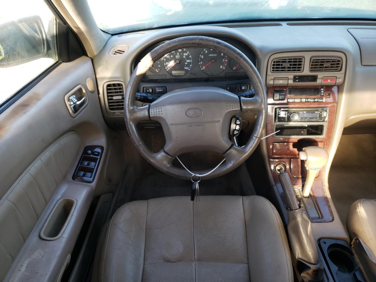 Photo 9 from auction – 1998 INFINITI I30 with VIN JNKCA21A7WT632724