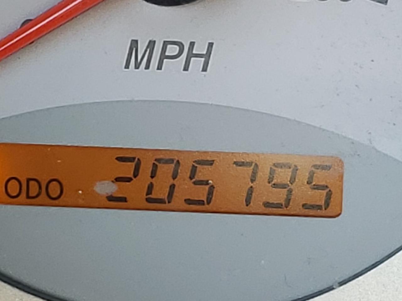 Photo 8 from auction – 2004 TOYOTA RAV4 with VIN JTEGD20V740028342