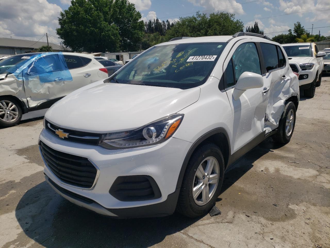 Photo 2 from auction – 2018 CHEVROLET TRAX 1LT with VIN 3GNCJLSB3JL163148