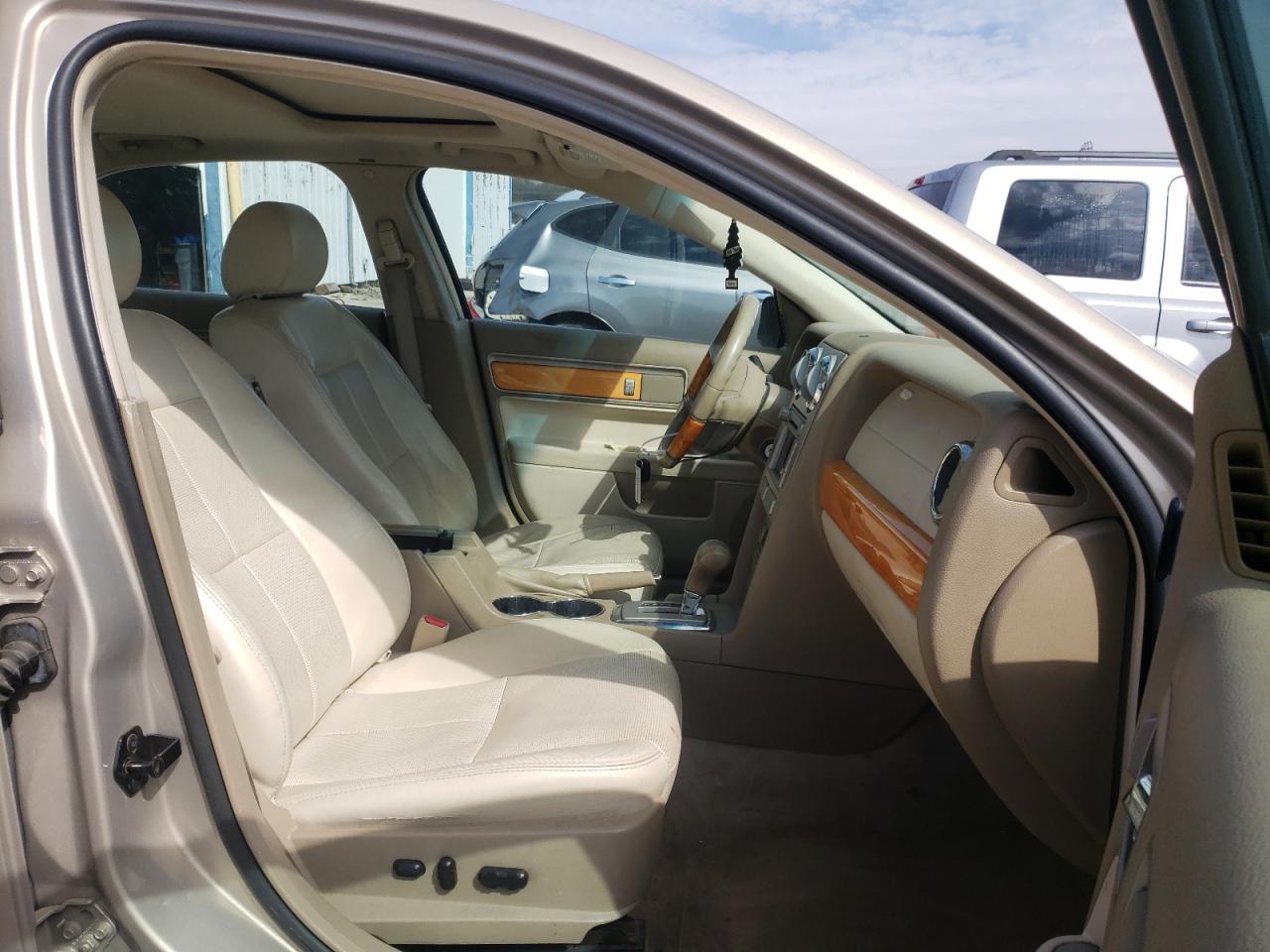 Photo 5 from auction – 2007 LINCOLN MKZ with VIN 3LNHM28T27R622543